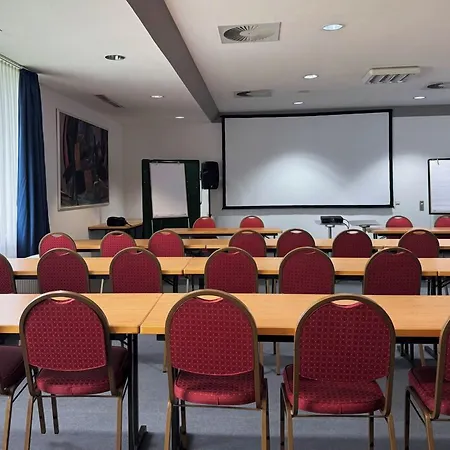 Отель Fletcher Parkhotel Olsberg-winterberg 3*